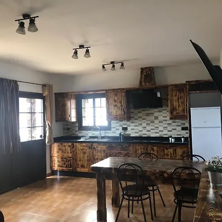 בית נופש Casa La Tabona