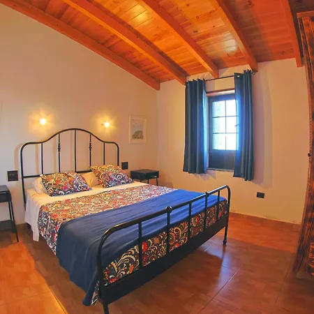 Casa La Tabona بيت للعطل